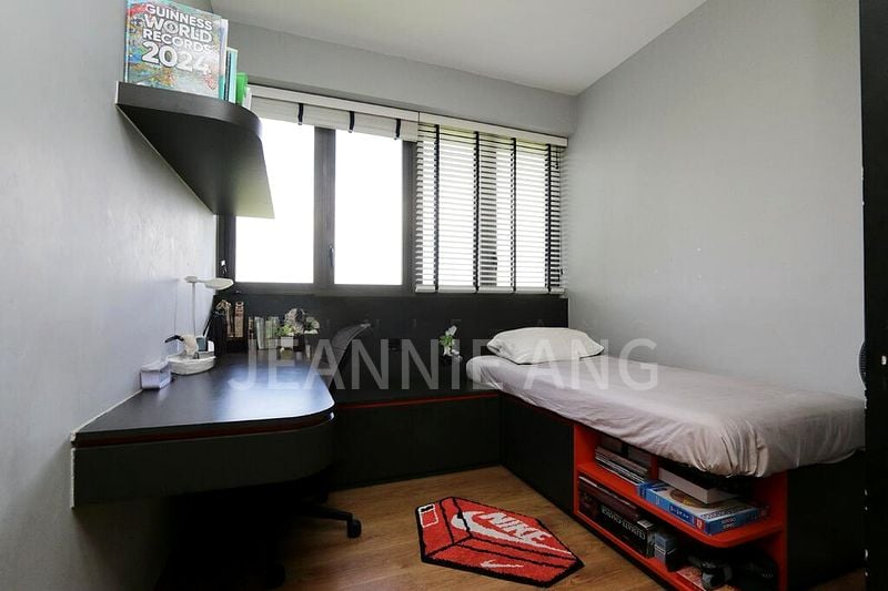 RIVERCOVE RESIDENCES 6