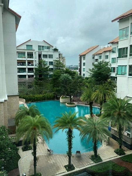 THE BERTH BY THE COVE 12