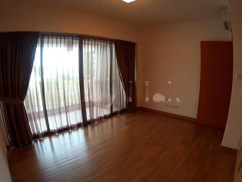 THE BERTH BY THE COVE 6