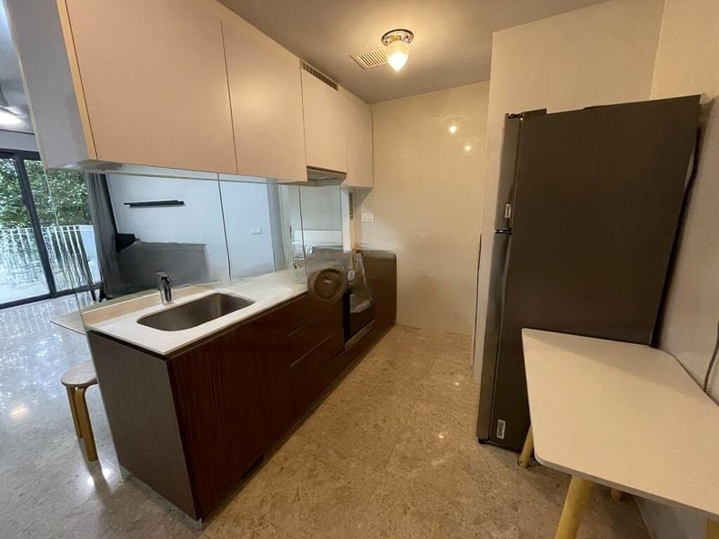 THE LAKEFRONT RESIDENCES 7