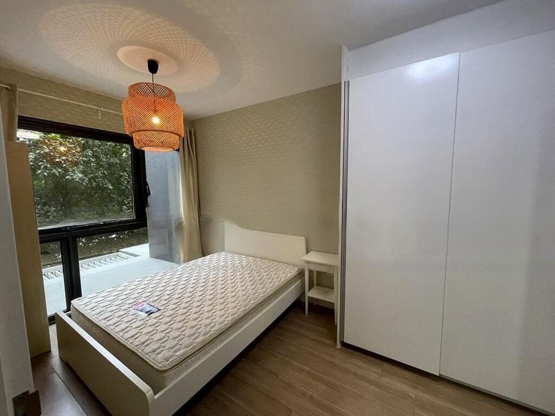 THE LAKEFRONT RESIDENCES 5