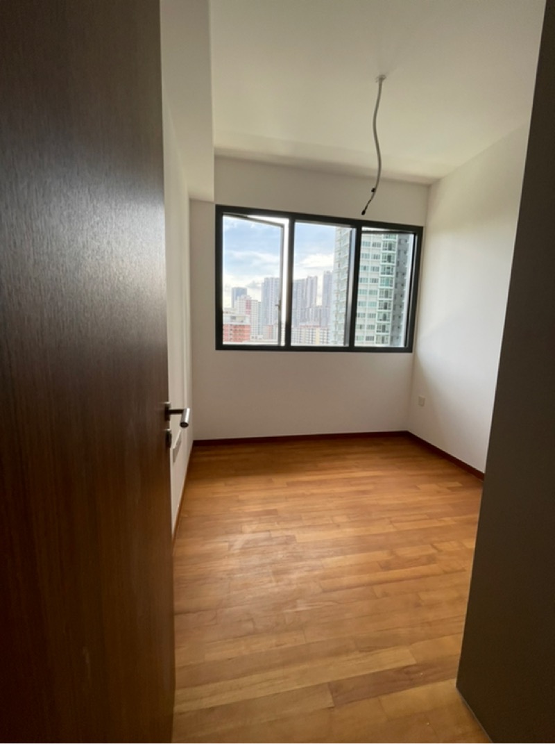 STIRLING RESIDENCES 11