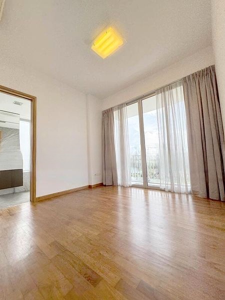 THE PARC CONDOMINIUM 6