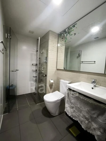 RIVERPARC RESIDENCE 5