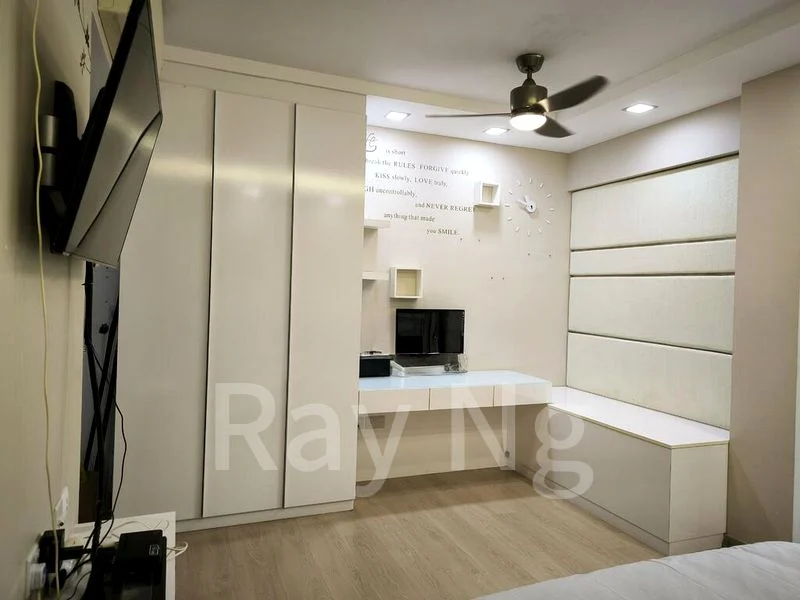 RIVERPARC RESIDENCE 11