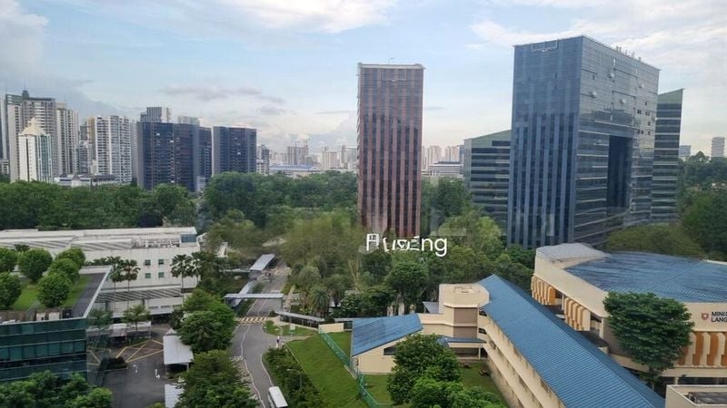 SUITES @ CAIRNHILL 9