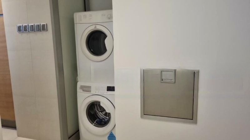 SUITES @ CAIRNHILL 15