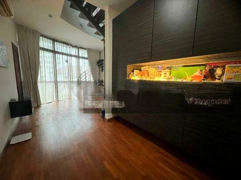 GROSVENOR VIEW 6