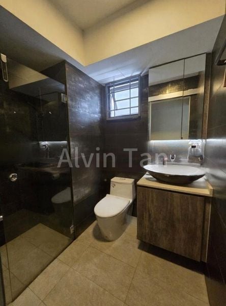 BEDOK RESERVOIR CRES 11