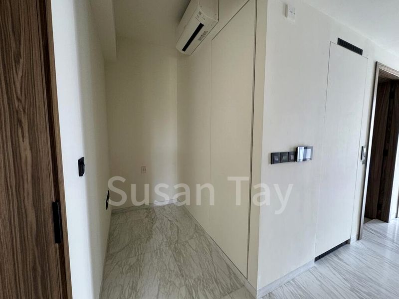 COASTLINE RESIDENCES 10