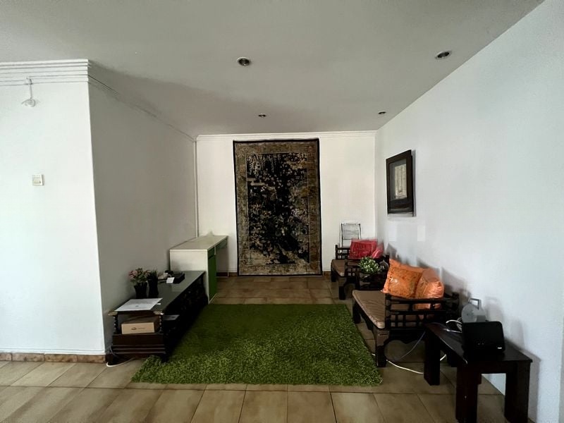 EMERALD APARTMENTS 5
