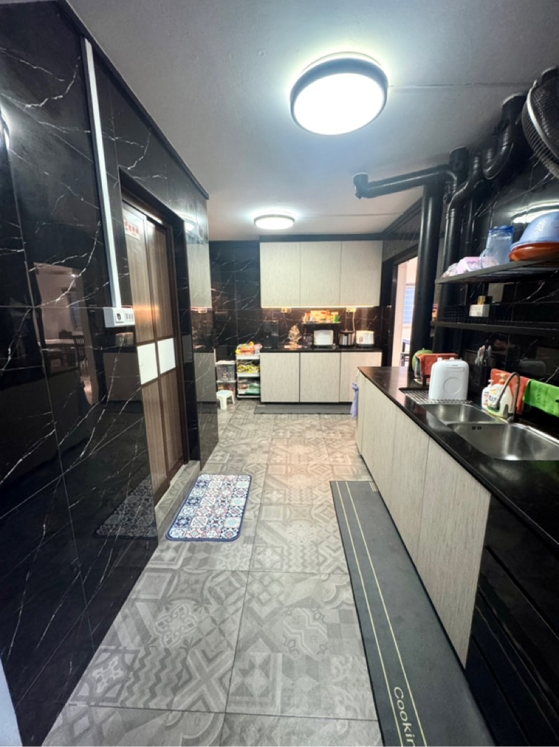 SERANGOON NTH AVE 4 4