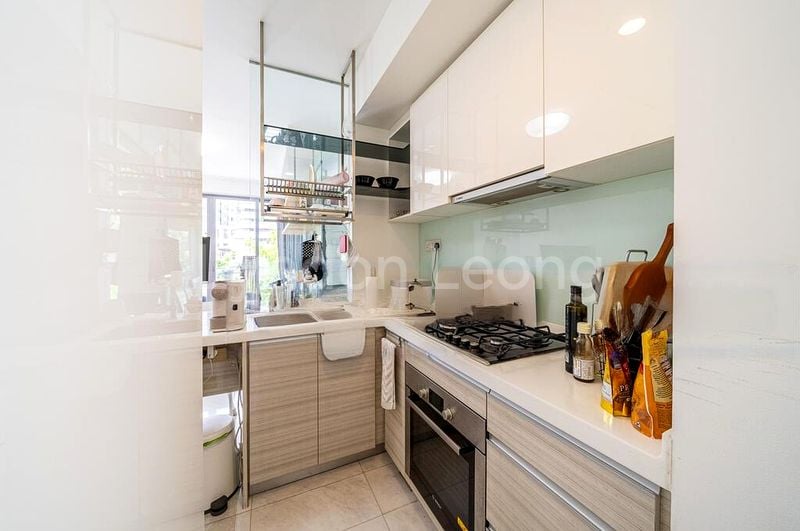 THE SHORE RESIDENCES 8