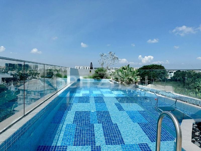 PARKWOOD RESIDENCES 12