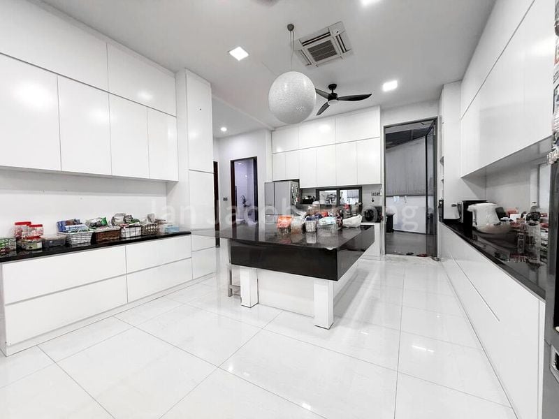 SAVANNAH CONDOPARK 4