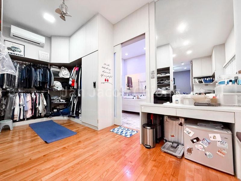 SAVANNAH CONDOPARK 11