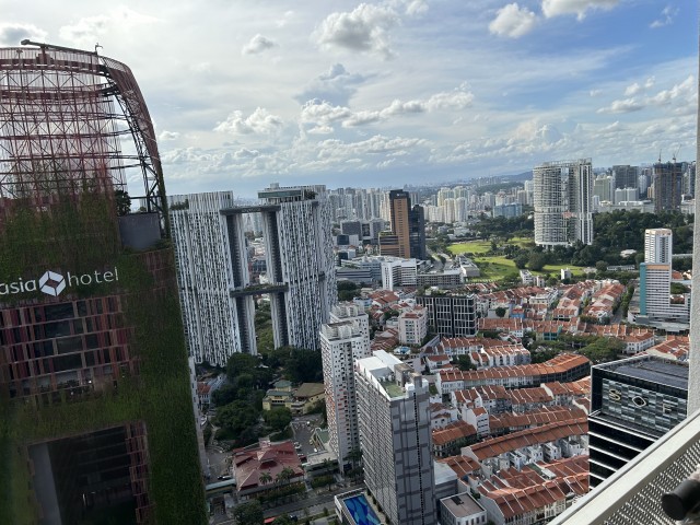 INTERNATIONAL PLAZA 9