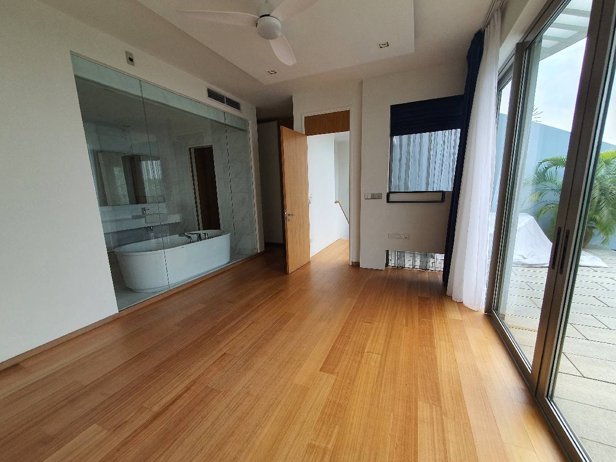 THE COAST AT SENTOSA COVE 24