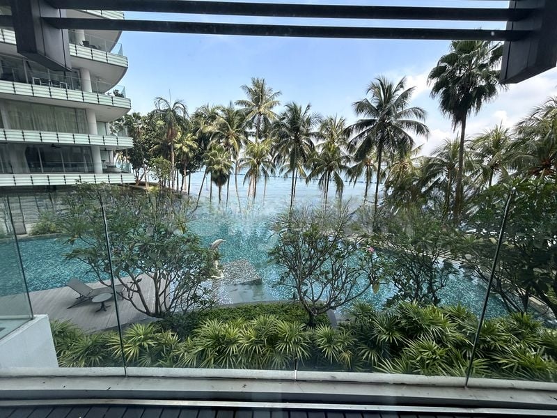 THE OCEANFRONT @ SENTOSA COVE 5