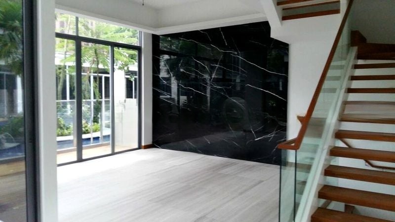 THE SEAWIND 4