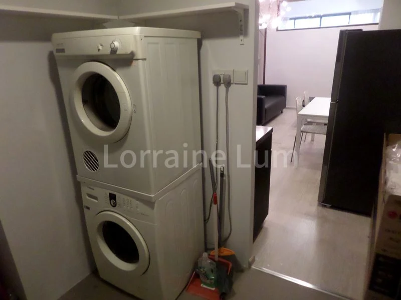 INTERNATIONAL PLAZA 13