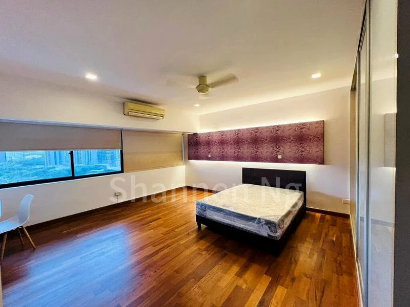 TOWNHOUSE APARTMENTS 7