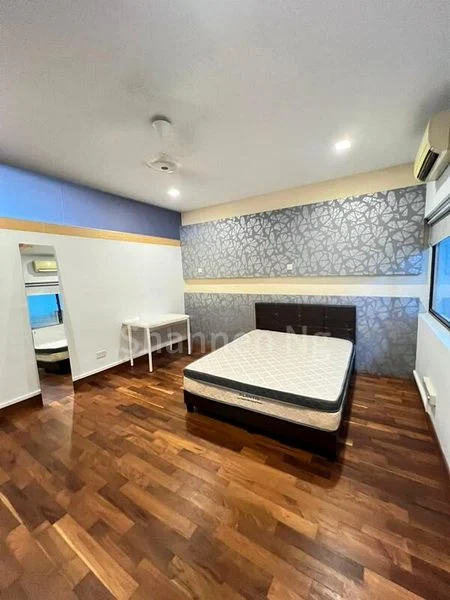 TOWNHOUSE APARTMENTS 10