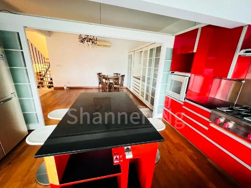 TOWNHOUSE APARTMENTS 11