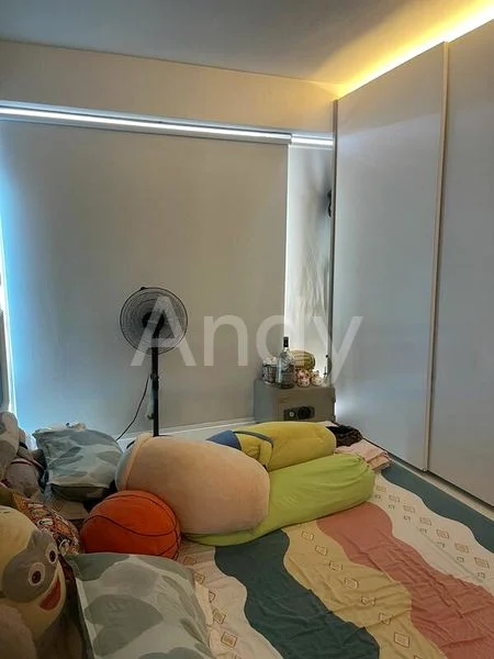 ESPARINA RESIDENCES 8