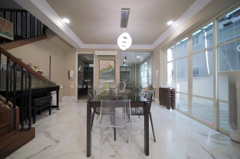 HOLLAND GROVE 5