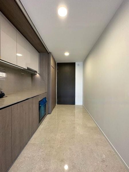 AVENUE SOUTH RESIDENCE 7