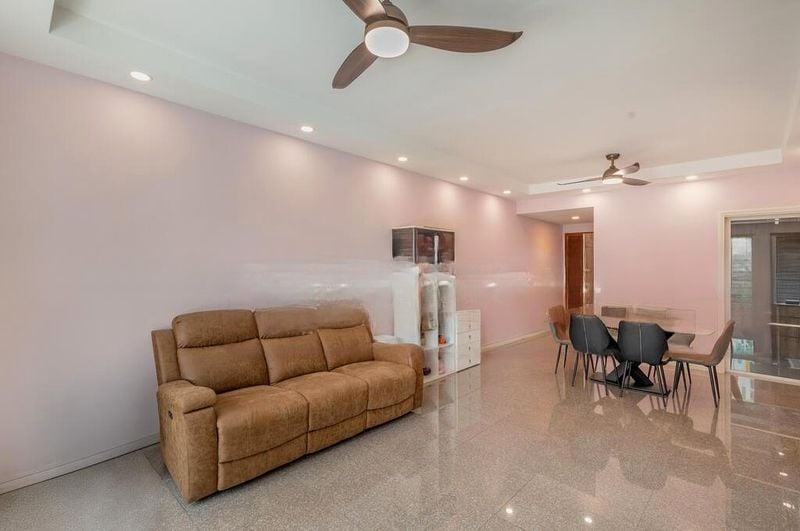 RIVERVALE CREST 10
