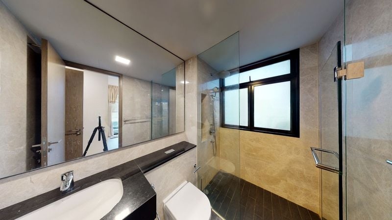 THE ENCLAVE . HOLLAND 6