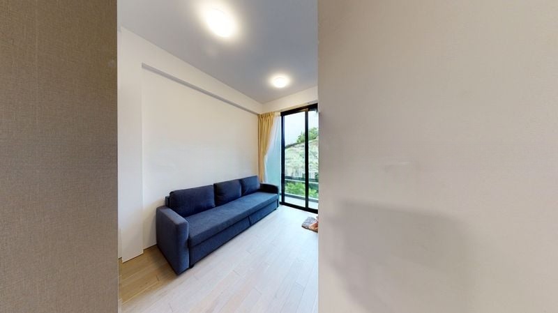 THE ENCLAVE . HOLLAND 7