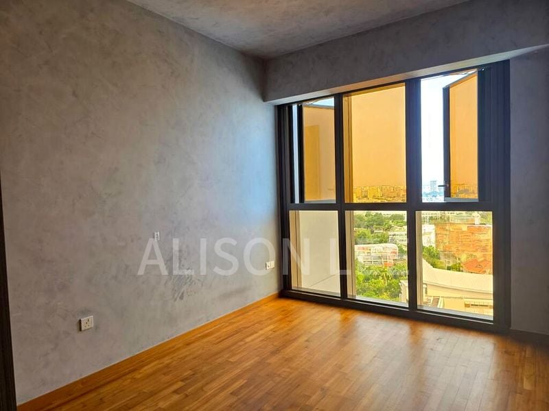 SEASIDE RESIDENCES 7