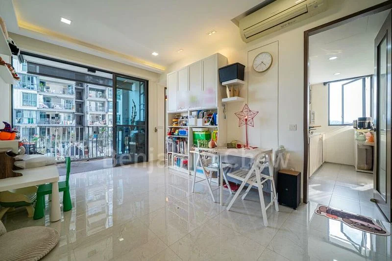 FORESQUE RESIDENCES 4