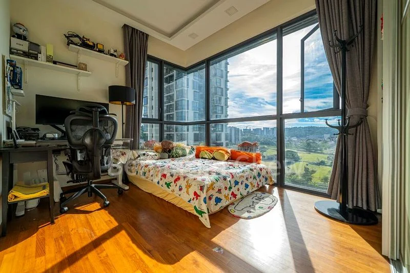 FORESQUE RESIDENCES 7