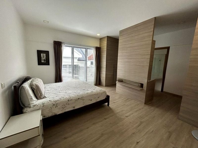 GERALD RESIDENCE 8