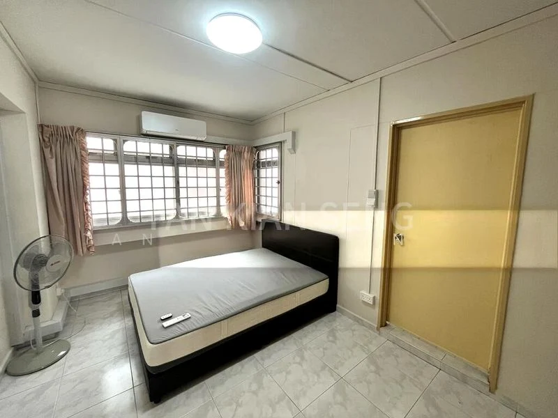 CHOA CHU KANG AVE 5 4