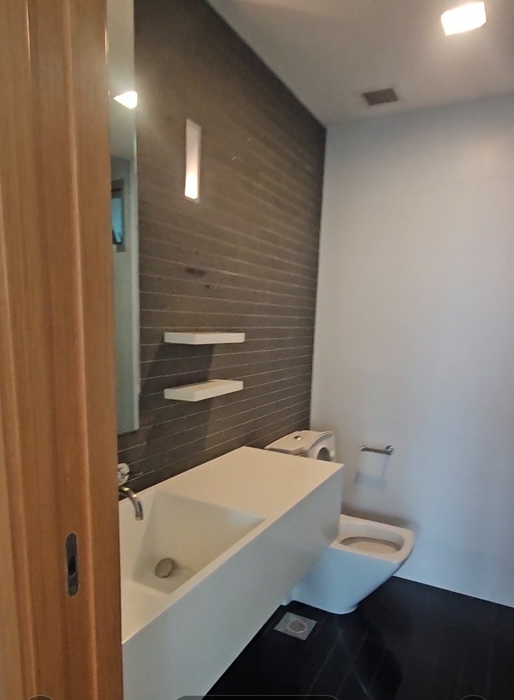 PARK INFINIA AT WEE NAM 18