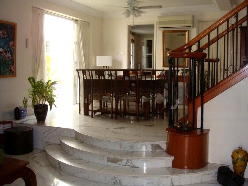 HOLLAND GROVE 7