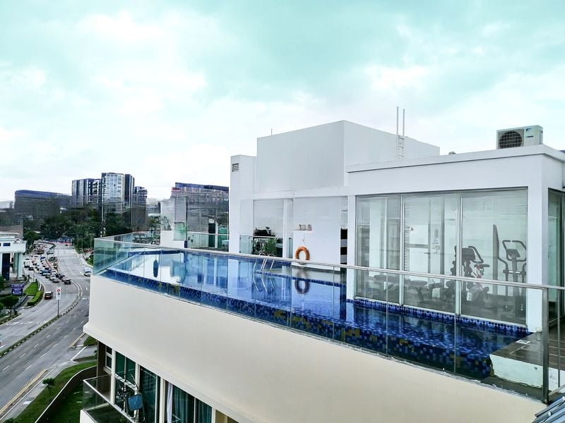 SUITES @ GUILLEMARD 10