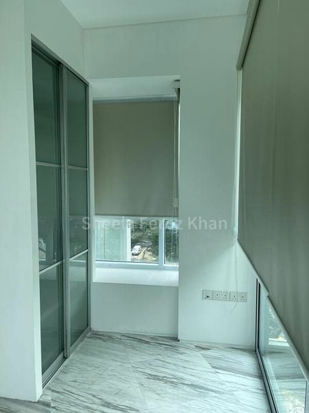 FIFTY-TWO STEVENS 12