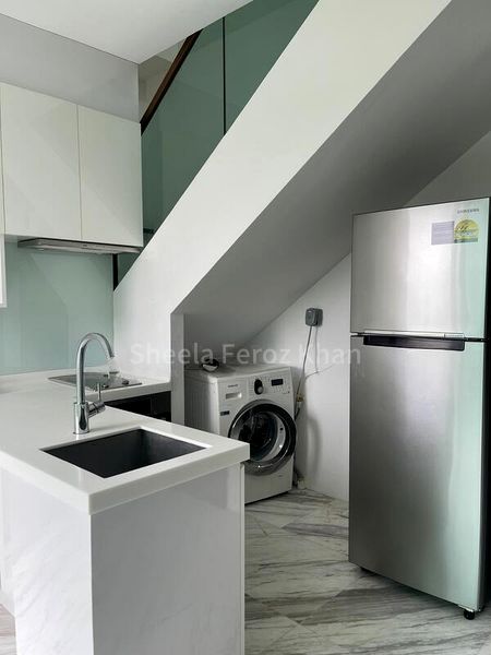 FIFTY-TWO STEVENS 15