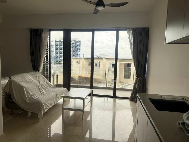 SEASIDE RESIDENCES 4