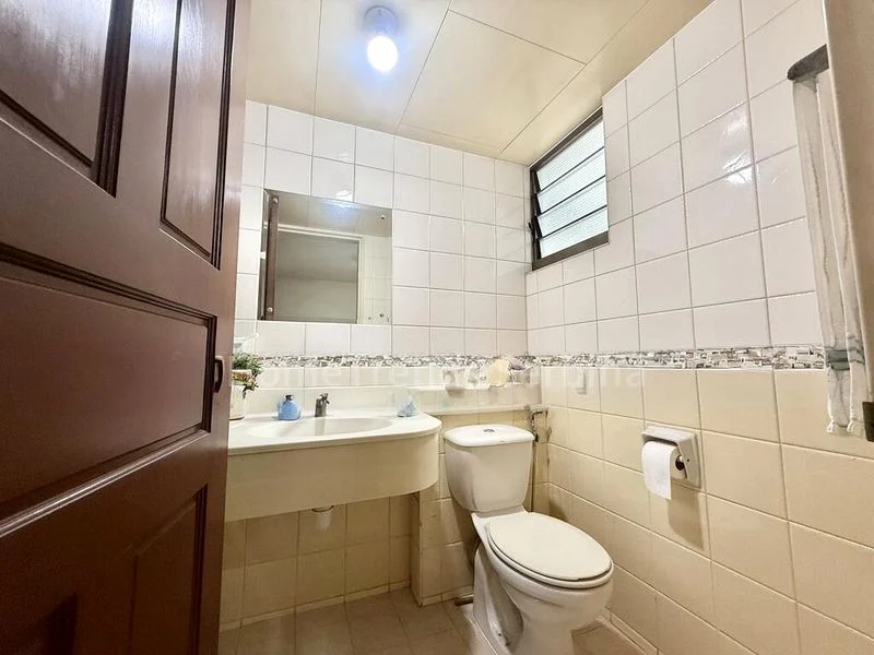 JURONG WEST ST 64 12