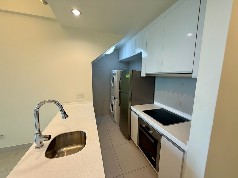 THE ROCHESTER RESIDENCES 27