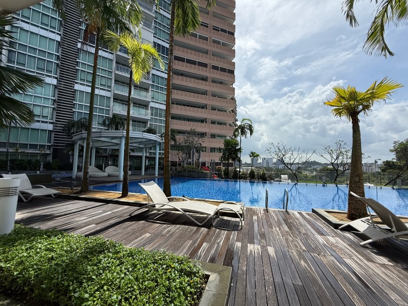 THE ROCHESTER RESIDENCES 32