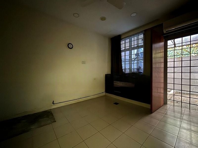 ENGLISH VILLAS 12