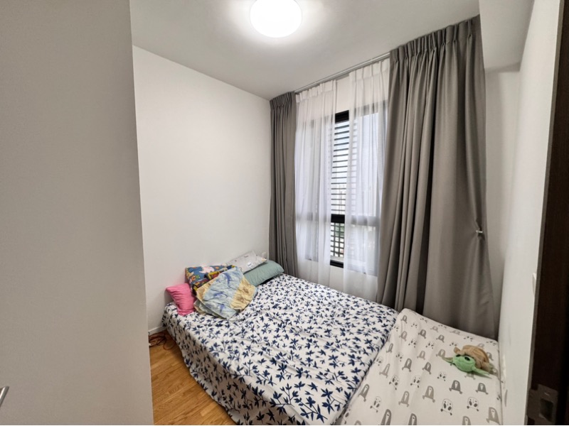 AVENUE SOUTH RESIDENCE 8